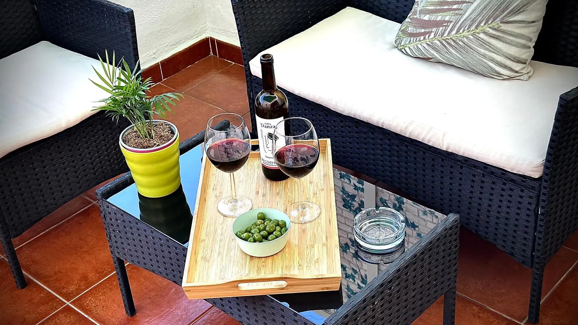 Apartamento El Rincon De Apolo. Atico Con Aparcamiento Gratis. Málaga