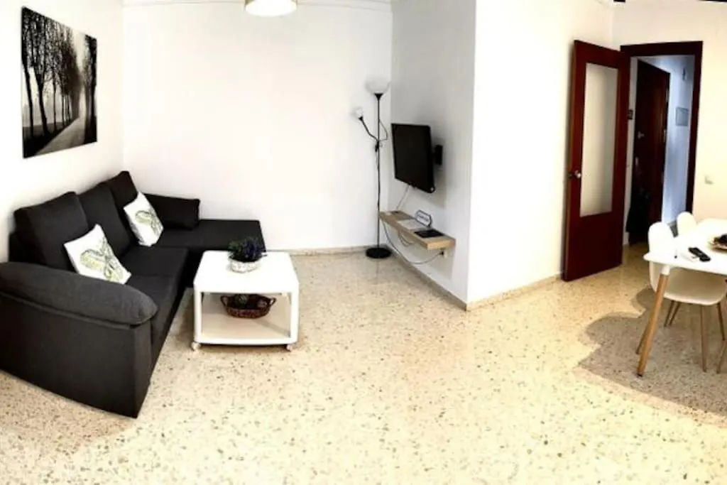 Apartamento El Rincon De Apolo. Atico Con Aparcamiento Gratis. Málaga
