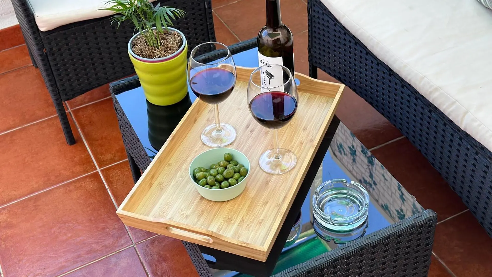 Apartamento El Rincon De Apolo. Atico Con Aparcamiento Gratis. Málaga