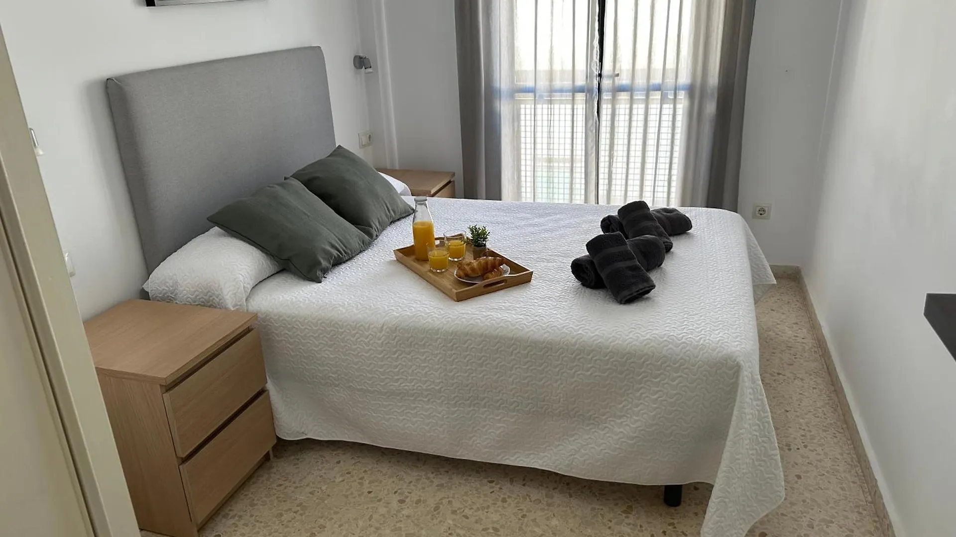 Apartamento El Rincon De Apolo. Atico Con Aparcamiento Gratis. Málaga